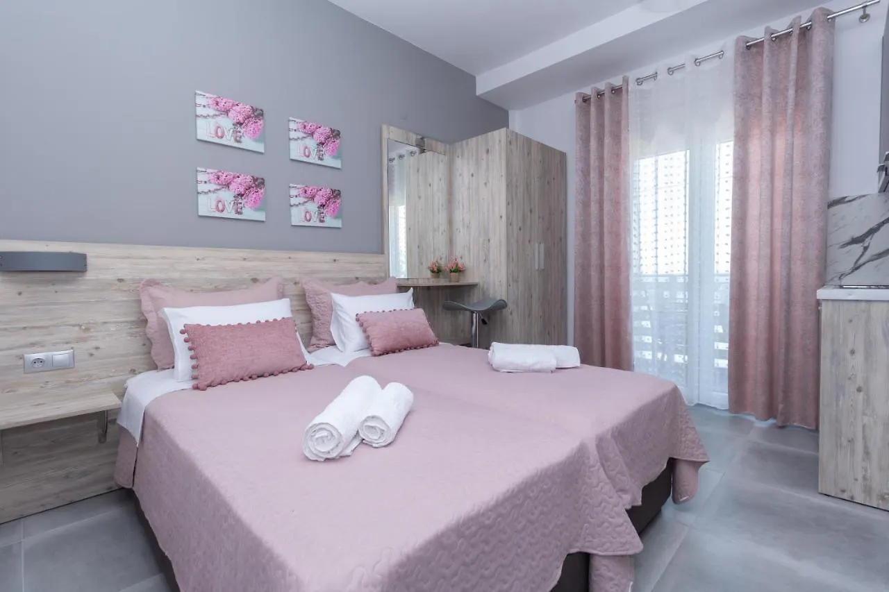 Golden Seaside 1 Apartment Nea Roda